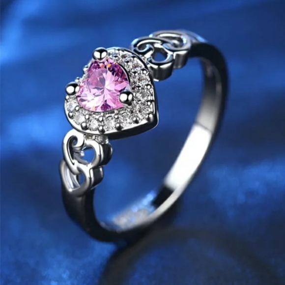 🎀White & Pink Topaz Heart Shape Ring - Picture 8 of 9